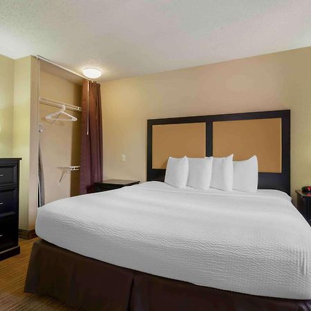 เอ็กซ์เทนด์ สเตย์ อเมริกา ร็อกฟอร์ด I 90 Hotel ร็อคฟอร์ด ภายนอก รูปภาพ