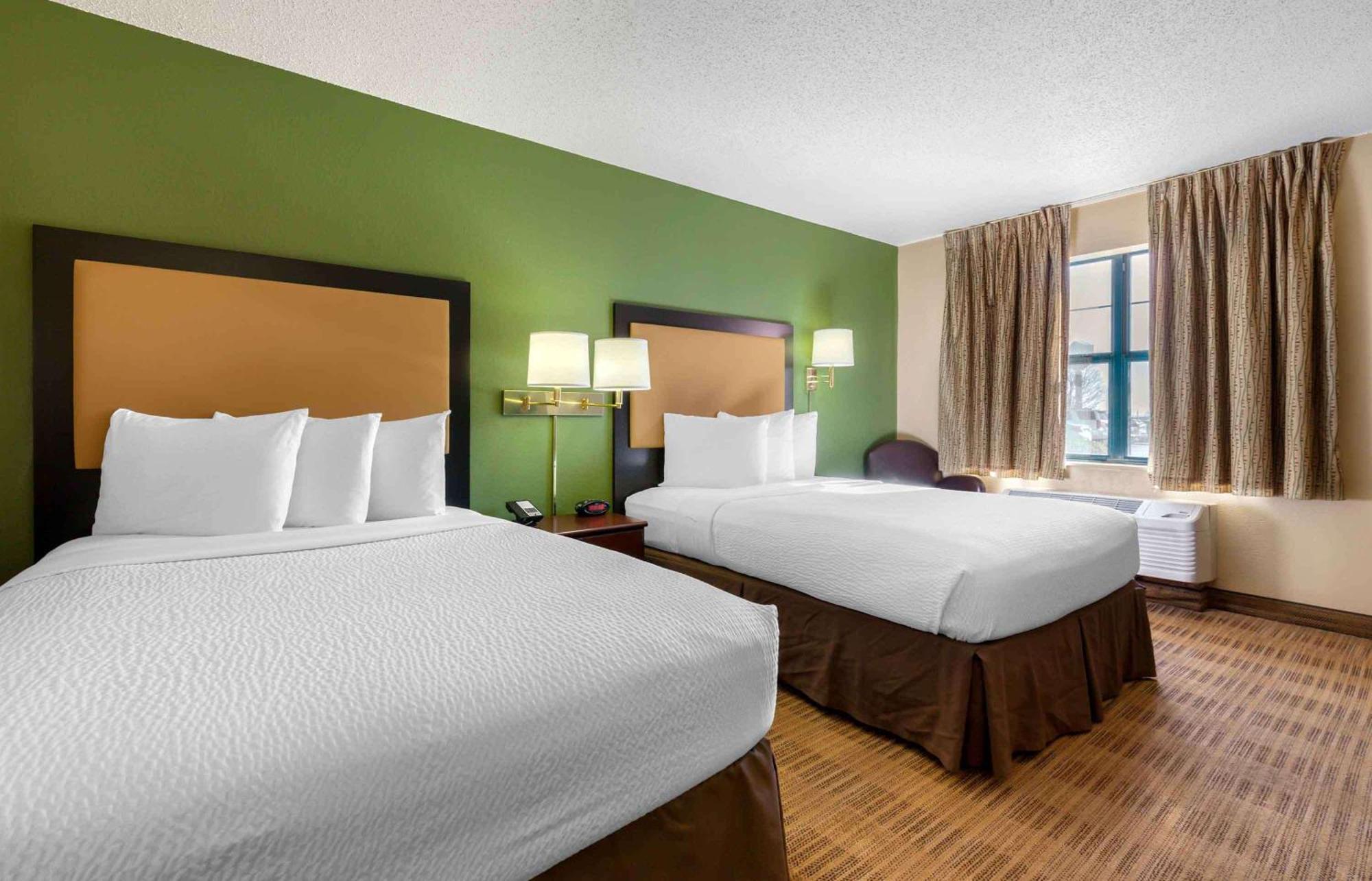เอ็กซ์เทนด์ สเตย์ อเมริกา ร็อกฟอร์ด I 90 Hotel ร็อคฟอร์ด ภายนอก รูปภาพ